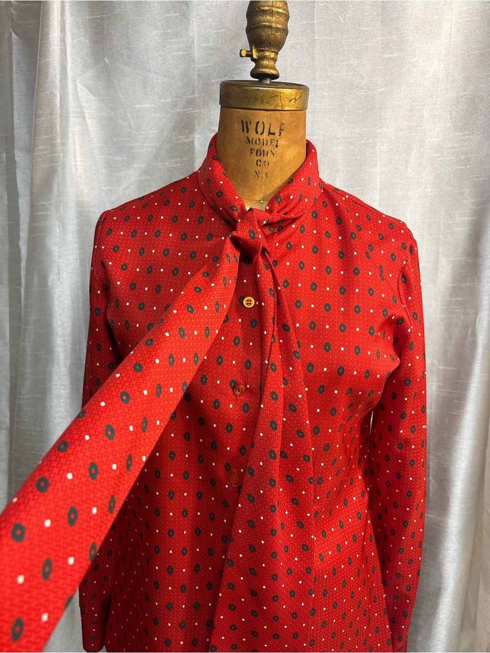 Vintage Lady Manhattan Le Soft Shirt Red Tie Neck Blouse Size 10